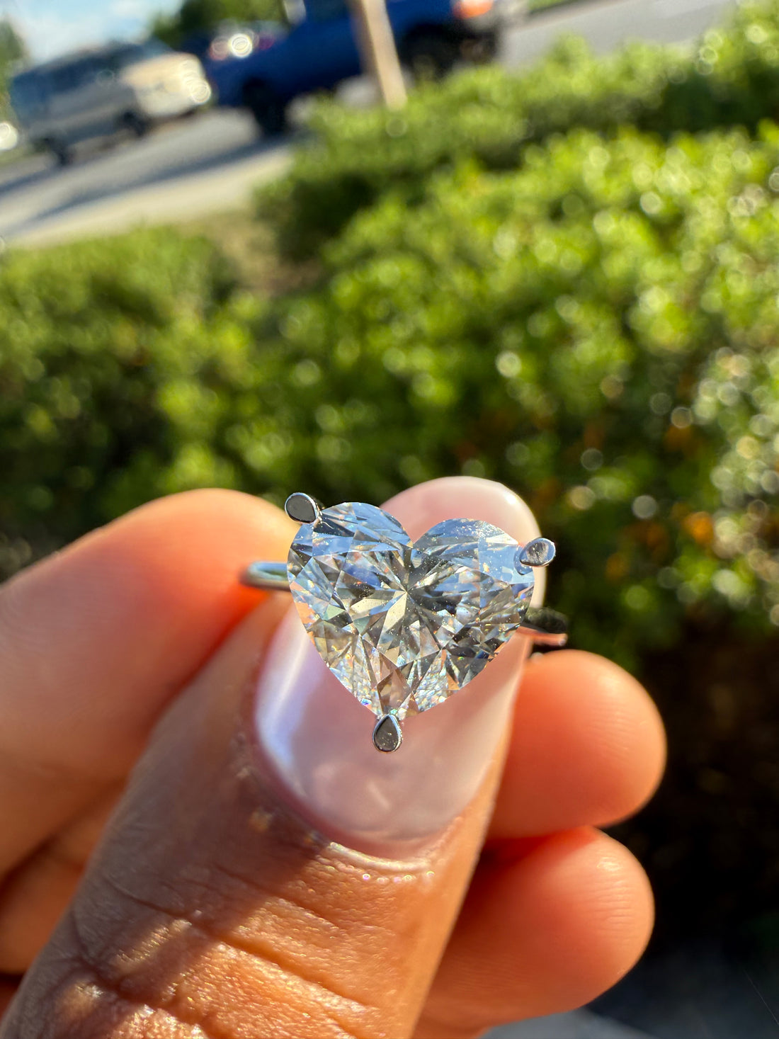 3 carat Heart diamond  ring with iGI certified Set with hand made , made in VVS, Ring handcrafted diamonds , made in 14k gold handcrafted stones with high end jewelr (MADE IN 14k Gold)