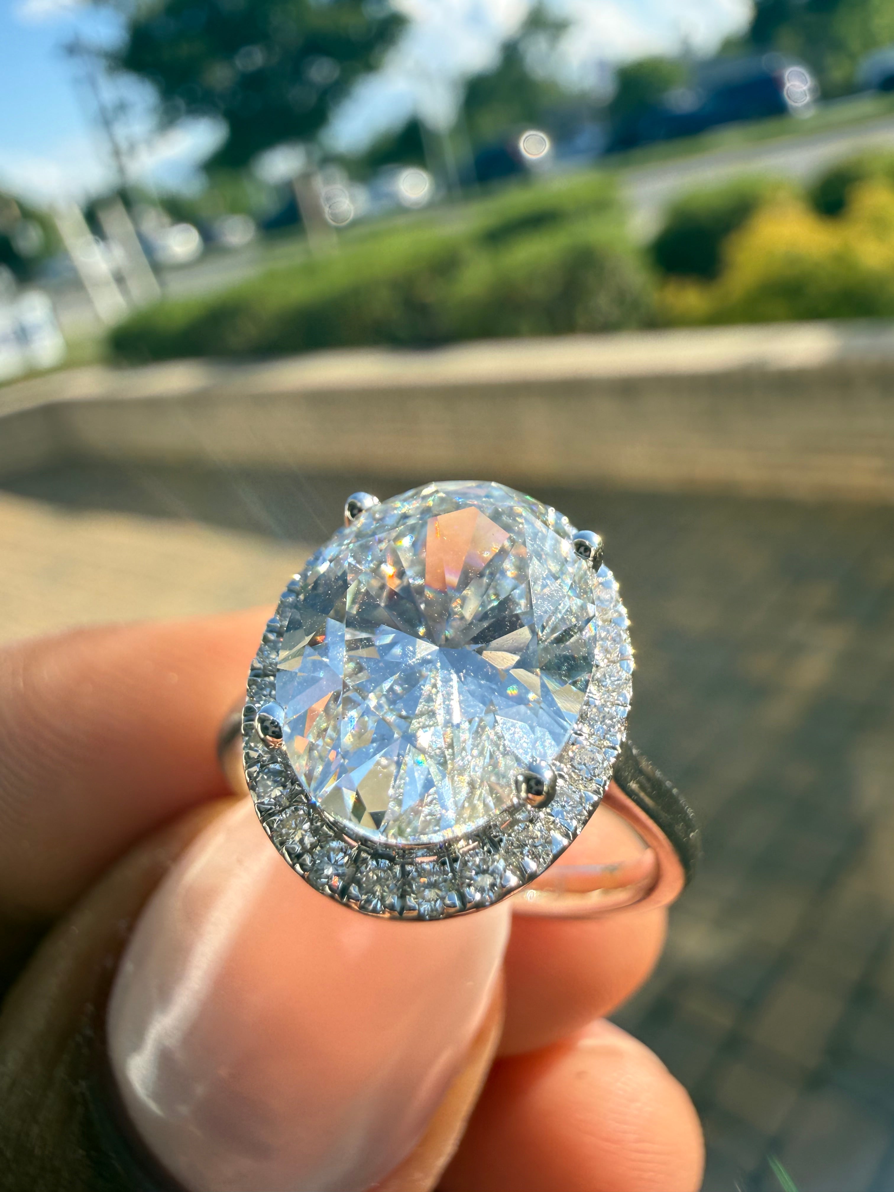 2 carat oval diamond  ring with stone iGI certified stone  Set with hand made  , made in VVS, Ring handcrafted diamonds , made in 14k  gold handcrafted diamond stones with high end jewelr (MADE IN 14k white Gold)