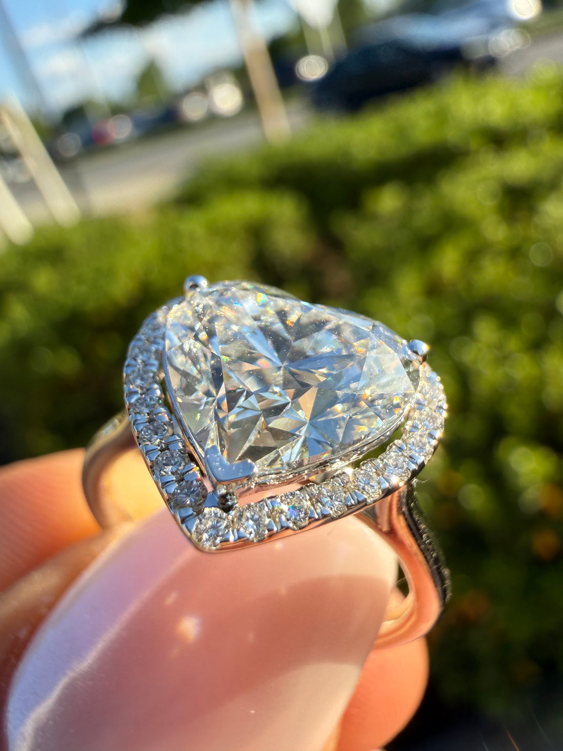 3 carat oval center stone iGI certified FULL Engagement Set with side band , made in VVS, Ring handcrafted diamonds , made in 14k gold handcrafted stones with high end jewelr (MADE IN GOLD)