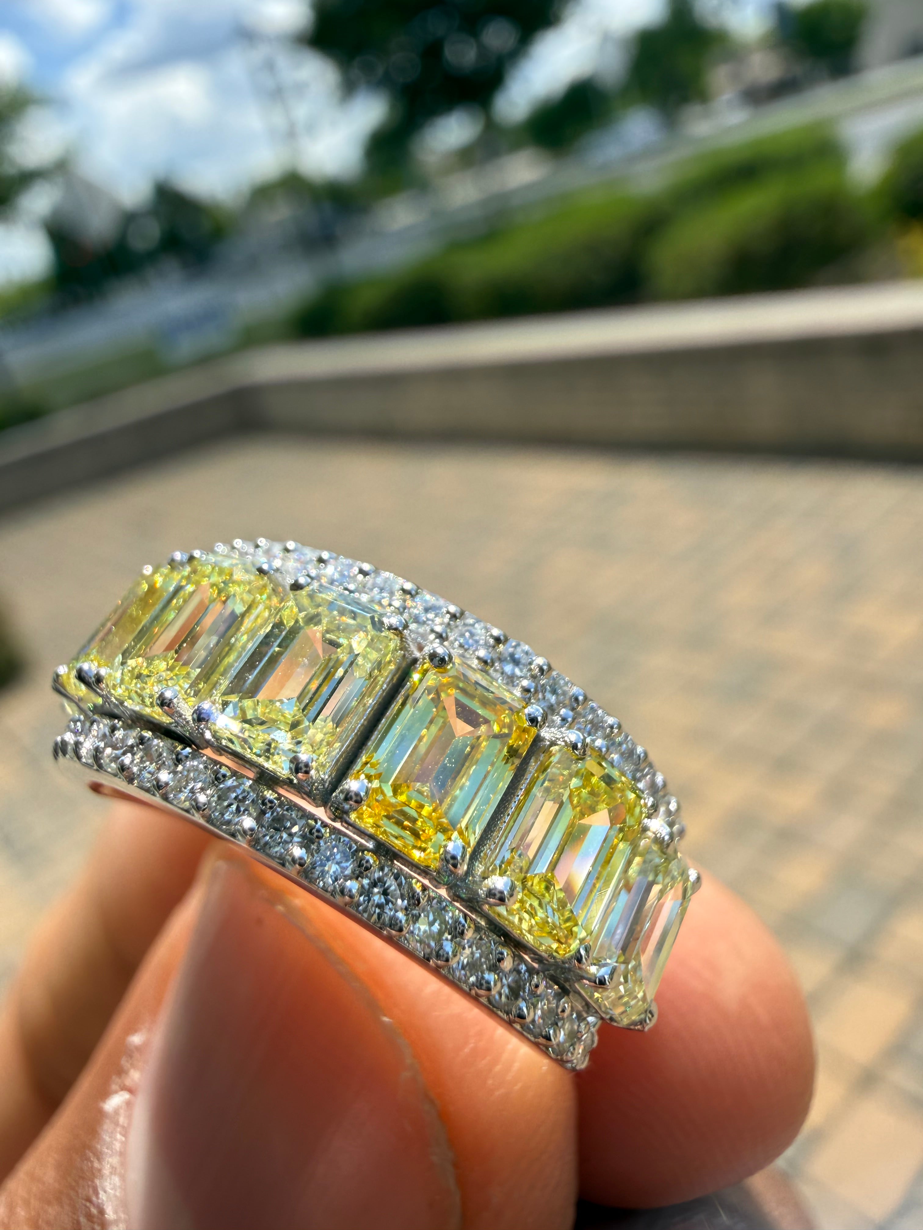 4 carat emerald cut fancy light yellow made with special cut on side carat handcrafted in grown diamond 14k gold
