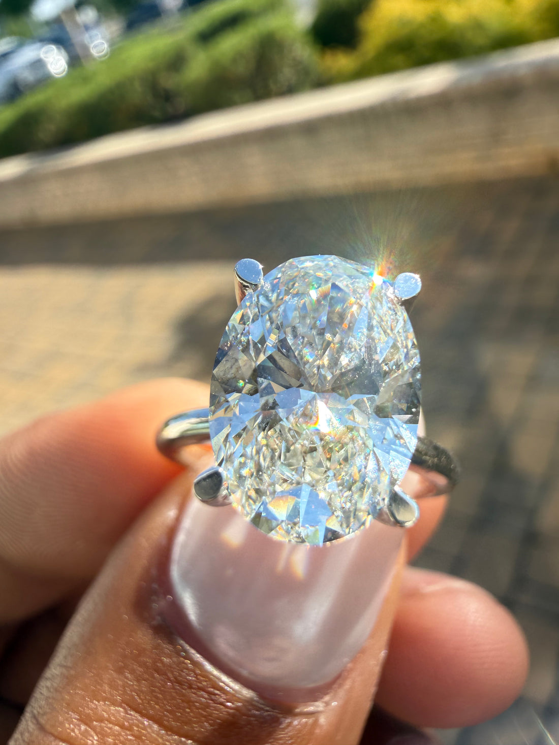 3 carat oval diamond  ring with stone iGI certified stone  Set with hand made  , made in VVS, Ring handcrafted diamonds , made in 14k  gold handcrafted diamond stones with high end jewelr (MADE IN 14k  Gold)