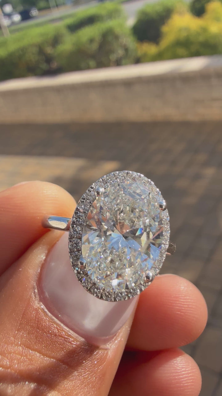 2 carat oval diamond  ring with stone iGI certified stone  Set with hand made  , made in VVS, Ring handcrafted diamonds , made in 14k  gold handcrafted diamond stones with high end jewelr (MADE IN 14k white Gold)