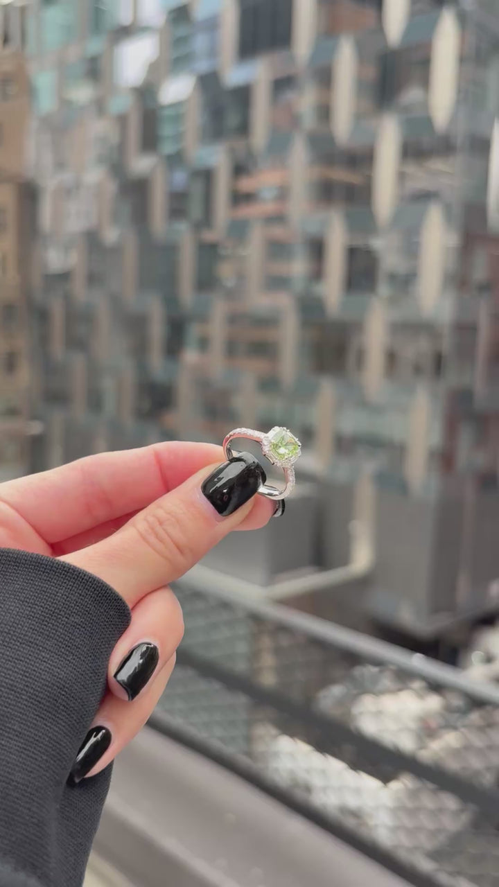 2.5 carat ring made in green Fancy green cushion cut VVS, Ring handcrafted with 27 diamonds , made in 14k gold handcrafted in grown diamond , MADE IN GOLD