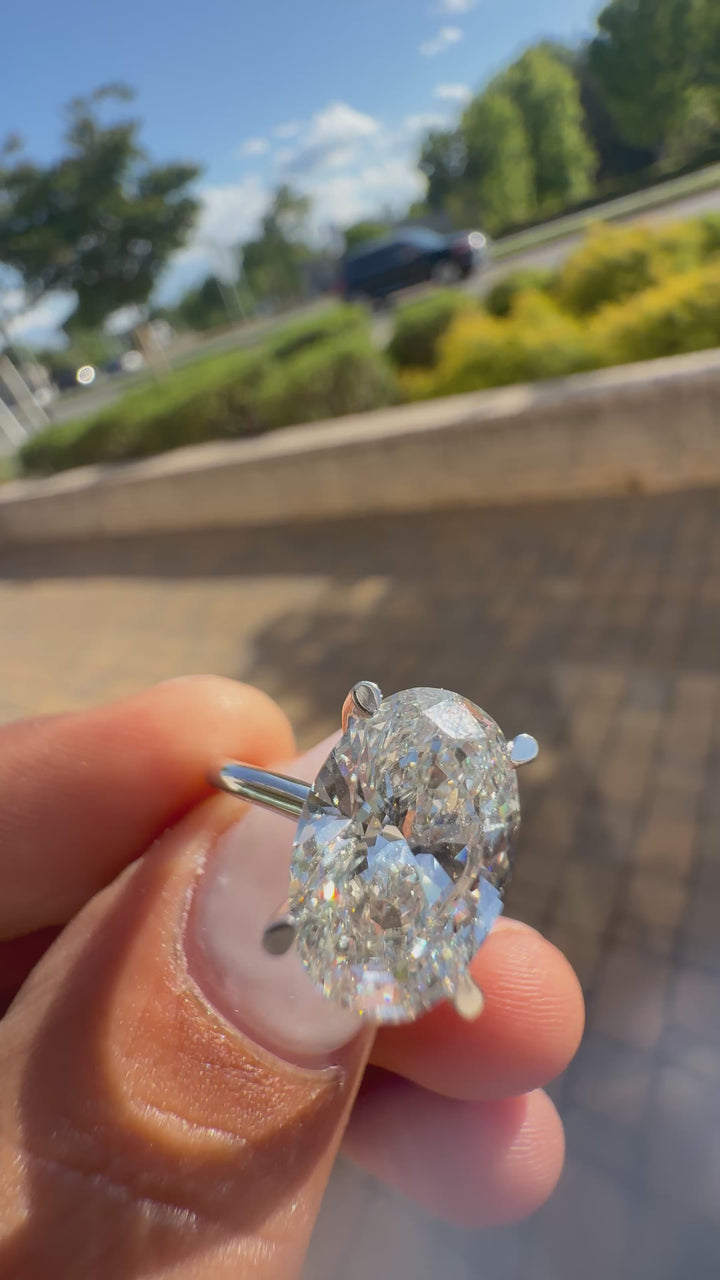 3 carat oval diamond  ring with stone iGI certified stone  Set with hand made  , made in VVS, Ring handcrafted diamonds , made in 14k  gold handcrafted diamond stones with high end jewelr (MADE IN 14k  Gold)
